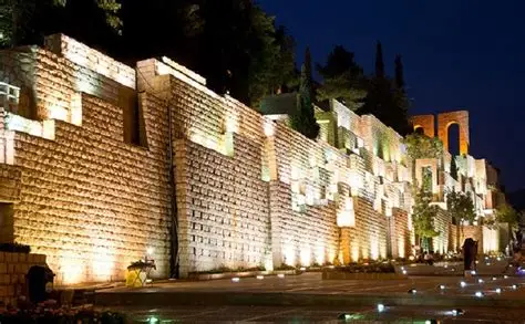 آرامگاه خواجوی کرمانی 